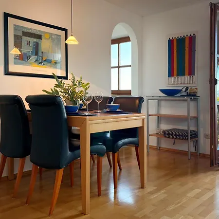 Apartment Am Chiemsee Mit Traumhaftem Seeblick, Balkon Und Garage