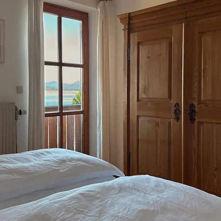 Apartment Am Chiemsee Mit Traumhaftem Seeblick, Balkon Und Garage *